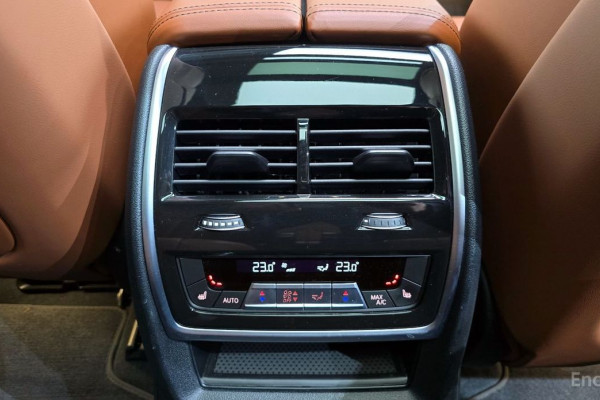 2022 BMW X7 с пробегом 12 240 км