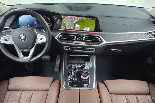 2022 BMW X7 с пробегом 15 872 км