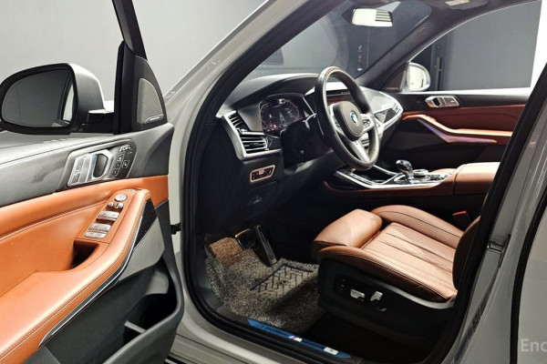 2022 BMW X7 с пробегом 13 913 км