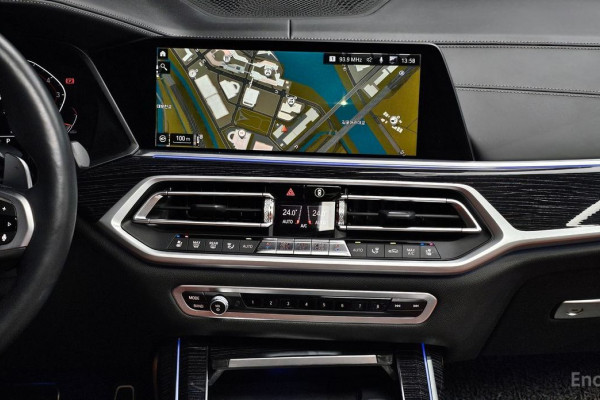 2022 BMW X7 с пробегом 13 913 км