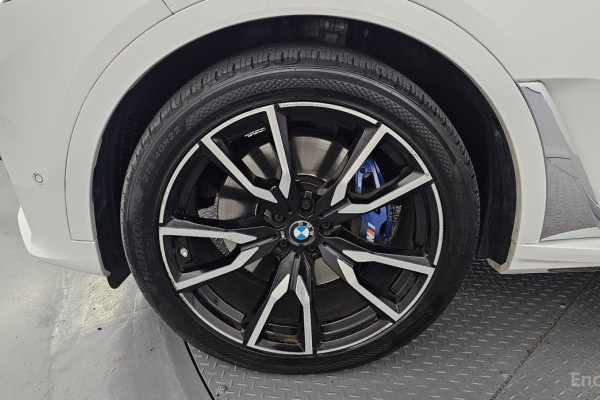 2022 BMW X7 с пробегом 46 183 км