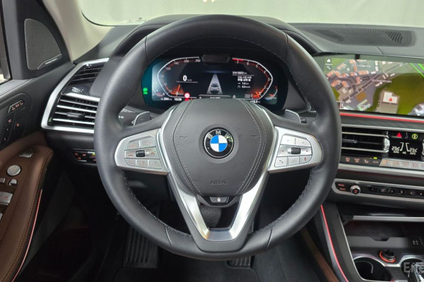 2022 BMW X7 с пробегом 15 872 км