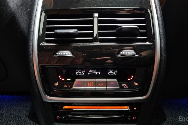 2022 BMW X7 с пробегом 13 913 км