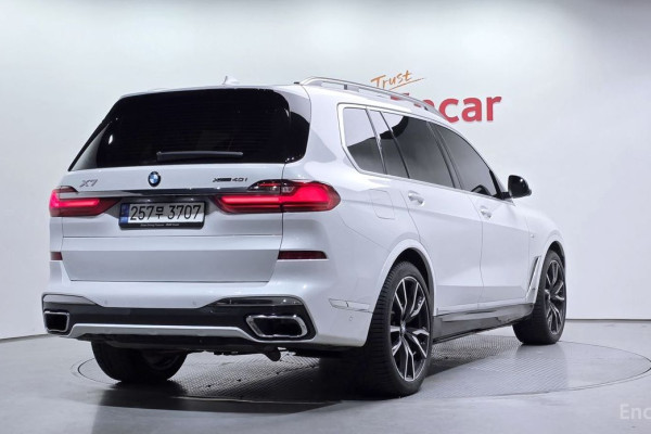 2022 BMW X7 с пробегом 45 061 км