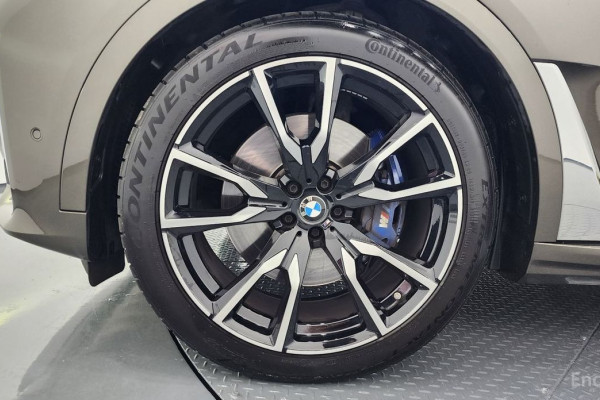 2022 BMW X7 с пробегом 62 088 км