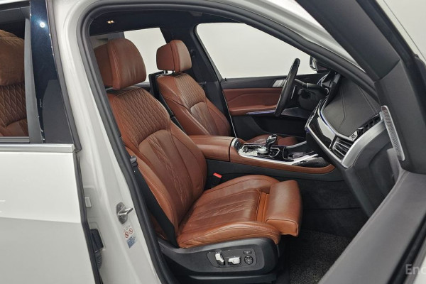 2022 BMW X7 с пробегом 46 183 км