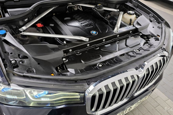 2022 BMW X7 с пробегом 89 980 км