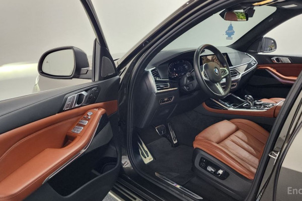 2022 BMW X7 с пробегом 62 088 км