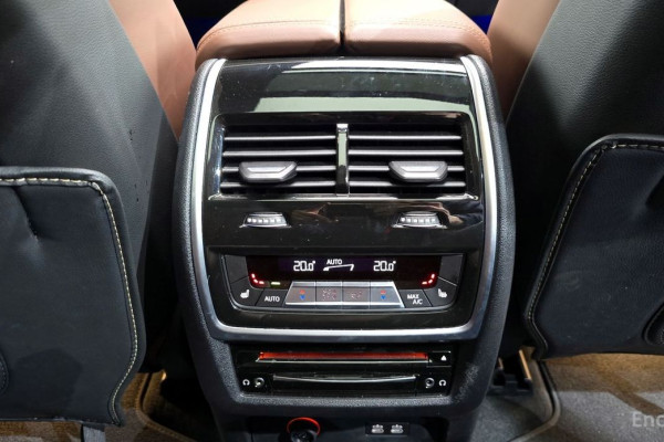 2022 BMW X7 с пробегом 36 982 км