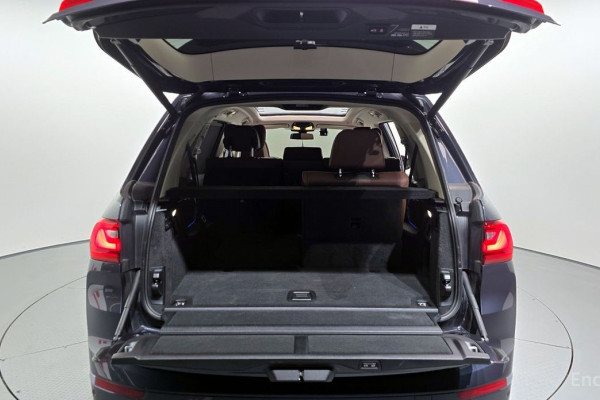 2022 BMW X7 с пробегом 36 982 км