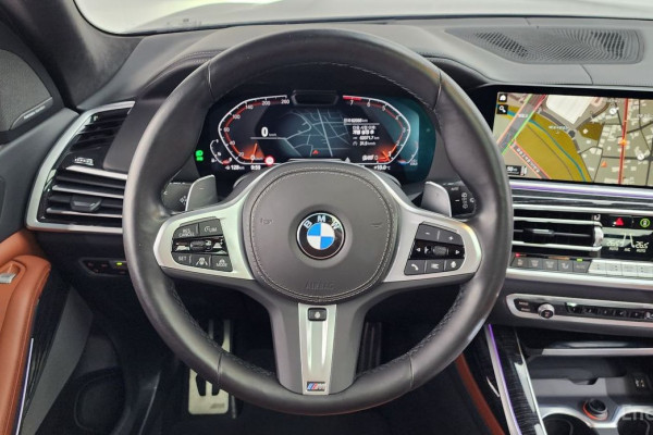 2022 BMW X7 с пробегом 62 088 км