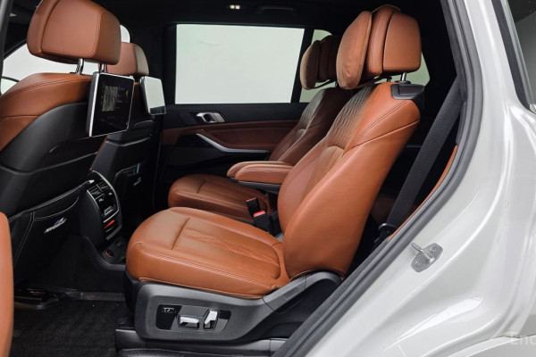 2022 BMW X7 с пробегом 45 061 км