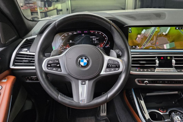 2022 BMW X7 с пробегом 45 061 км