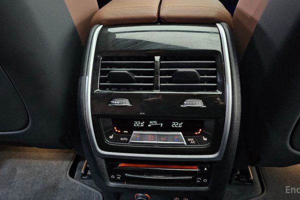 2022 BMW X7 с пробегом 19 604 км