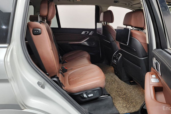 2022 BMW X7 с пробегом 37 332 км