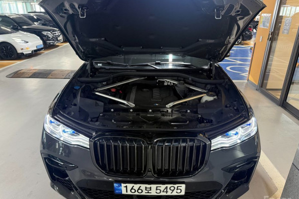 2022 BMW X7 с пробегом 23 616 км