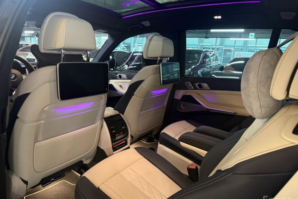 2022 BMW X7 с пробегом 23 616 км
