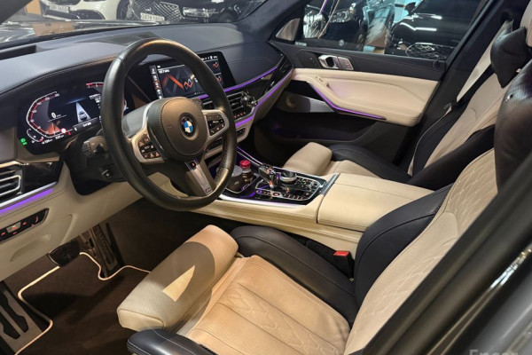 2022 BMW X7 с пробегом 23 616 км