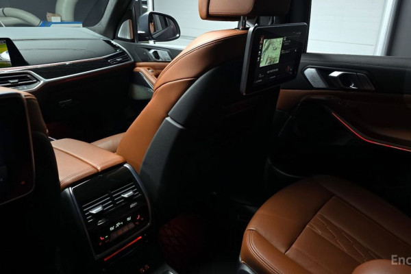 2022 BMW X7 с пробегом 42 544 км