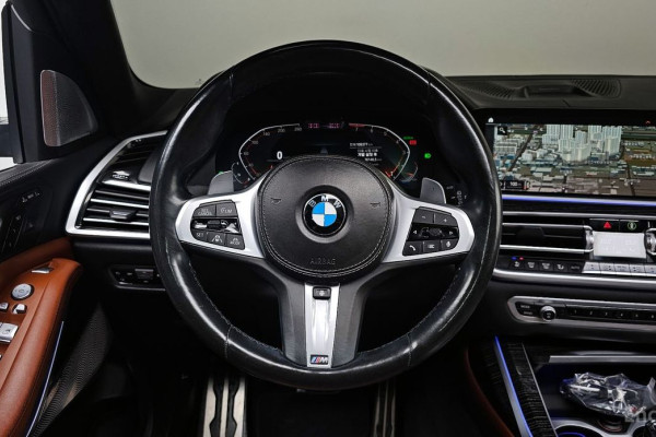 2022 BMW X7 с пробегом 109 377 км