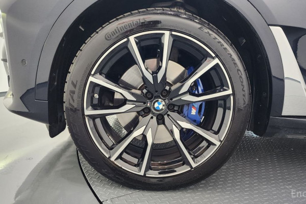 2022 BMW X7 с пробегом 72 361 км