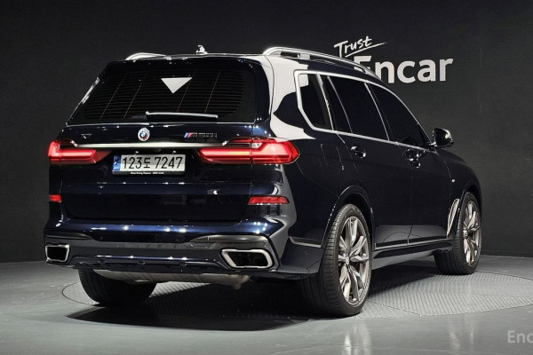 2022 BMW X7 с пробегом 32 640 км