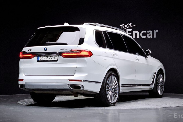 2022 BMW X7 с пробегом 113 857 км