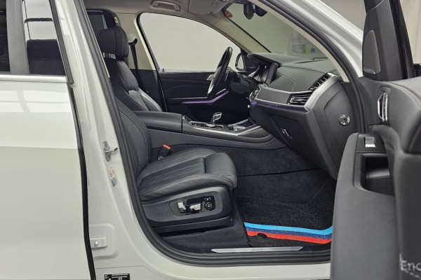 2022 BMW X7 с пробегом 23 573 км