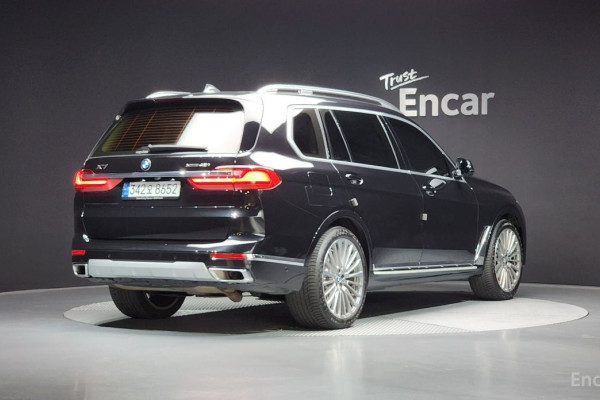 2022 BMW X7 с пробегом 28 250 км