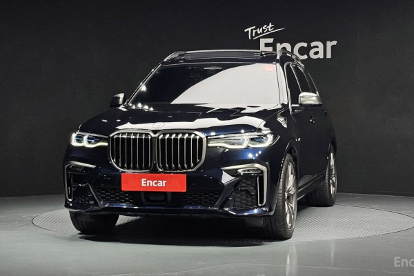 2022 BMW X7 с пробегом 32 640 км