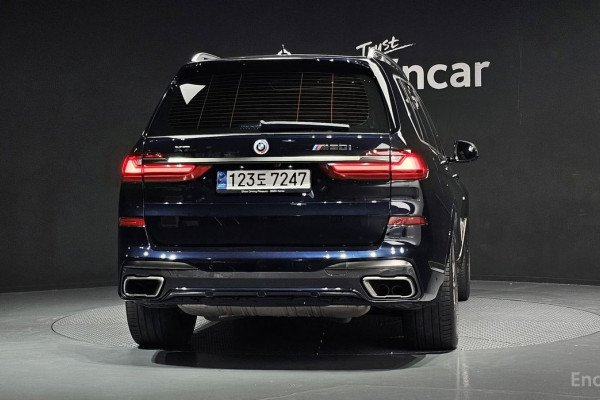 2022 BMW X7 с пробегом 32 640 км