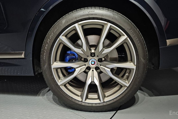 2022 BMW X7 с пробегом 32 640 км