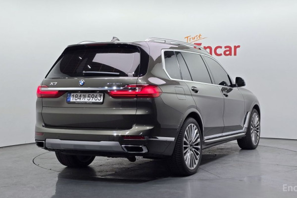 2022 BMW X7 с пробегом 58 796 км