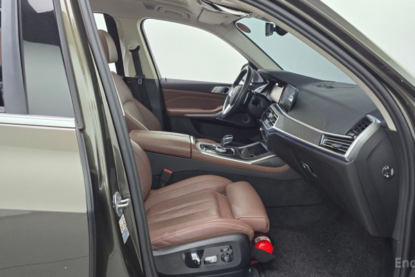 2022 BMW X7 с пробегом 58 796 км