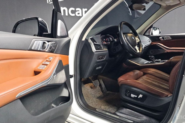 2022 BMW X7 с пробегом 113 857 км