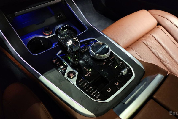 2022 BMW X7 с пробегом 28 250 км