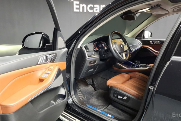 2022 BMW X7 с пробегом 28 250 км