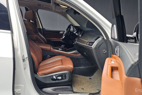 2022 BMW X7 с пробегом 113 857 км