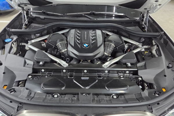 2022 BMW X7 с пробегом 44 400 км