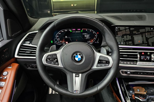 2022 BMW X7 с пробегом 32 640 км