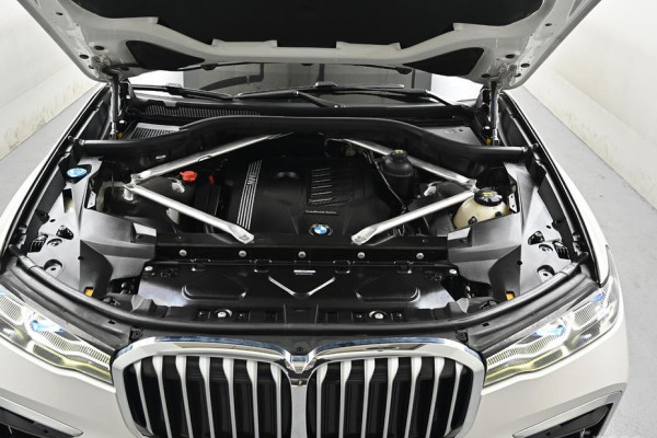 2022 BMW X7 с пробегом 134 623 км