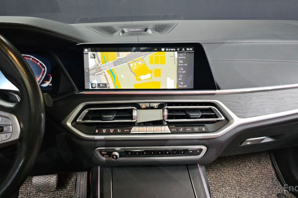 2022 BMW X7 с пробегом 113 857 км