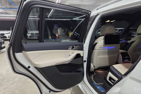 2022 BMW X7 с пробегом 44 400 км