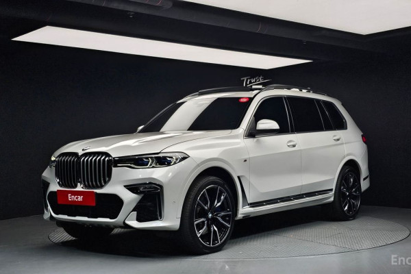 2022 BMW X7 с пробегом 43 664 км