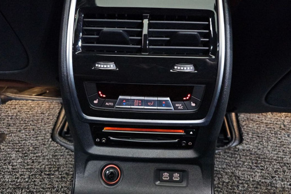 2022 BMW X7 с пробегом 113 857 км