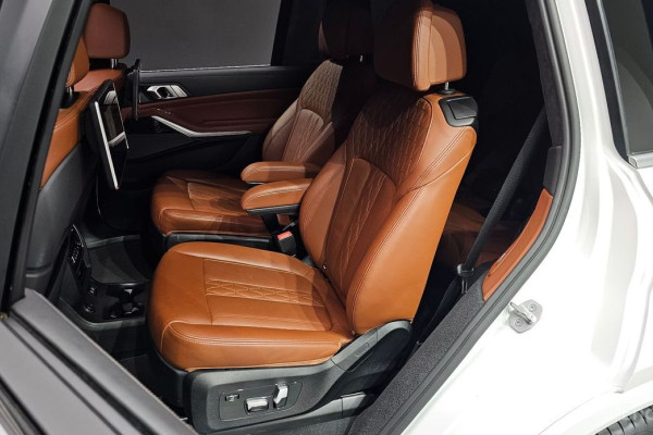 2022 BMW X7 с пробегом 76 069 км
