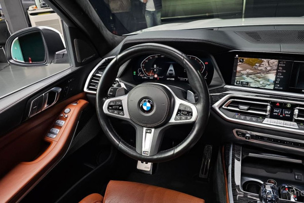 2022 BMW X7 с пробегом 76 069 км