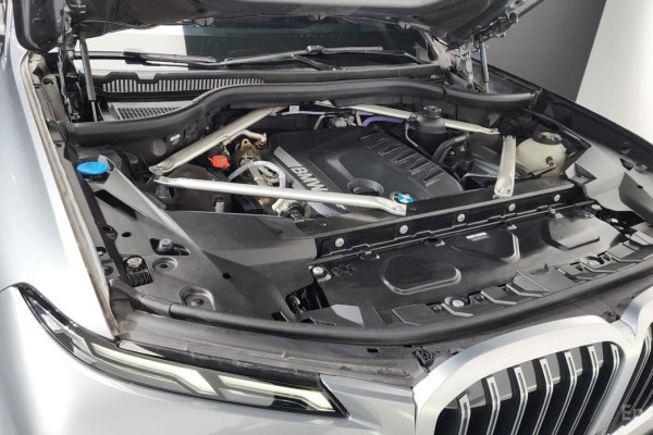 2022 BMW X7 с пробегом 64 132 км