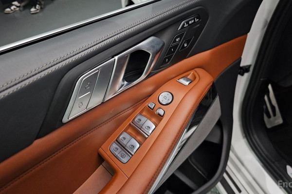 2022 BMW X7 с пробегом 76 069 км