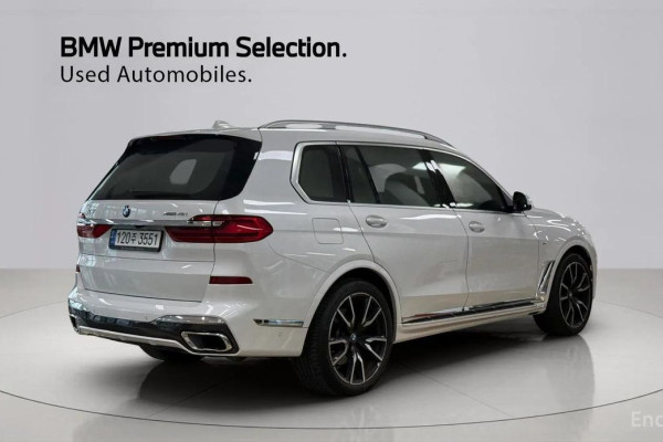2022 BMW X7 с пробегом 31 086 км
